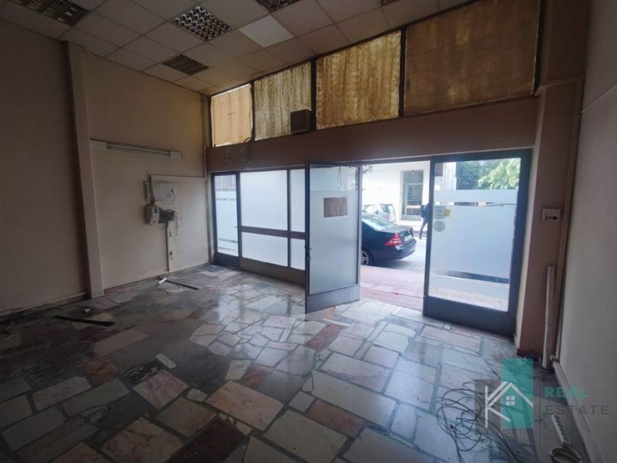 (For Rent) Commercial Retail Shop || Fthiotida/Lamia - 82 Sq.m, 280€ 